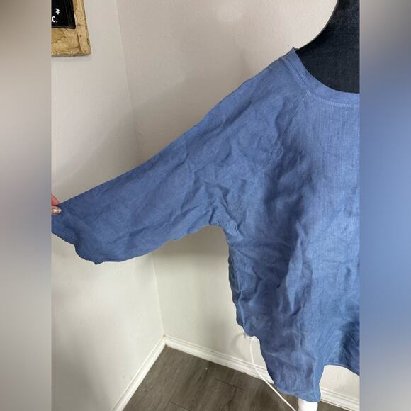Tempo Paris- M/L - 100% Linen- medium blue- blouse- 3/4 sleeve- flowy minimalist - Picture 7 of 7